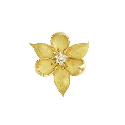 Lot 2023 - Tiffany & Co. Gold and Diamond 'Dogwood' Flower Brooch