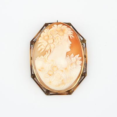 Lot 190 - Gold Cameo Pin, 14K