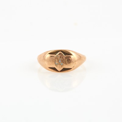 Lot 192 - Gold and Enamel Ring, 10K 1 dwt. all, damaged