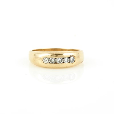 Lot 207 - Diamond Ring, 5 diamonds about 0.50 ct., 14K 5 dwt.