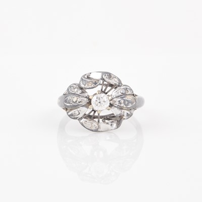 Lot 345 - Diamond Ring, 10K 2 dwt.