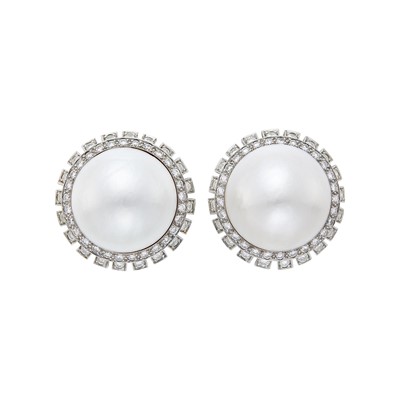 Lot 288 - Pair of Platinum, Mabé Pearl and Diamond Earclips