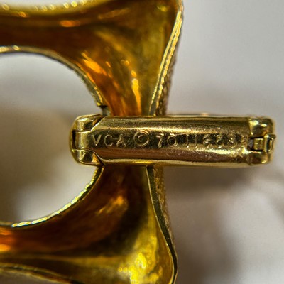 Lot 13 - Van Cleef & Arpels Gold and Wood Link Bracelet, France