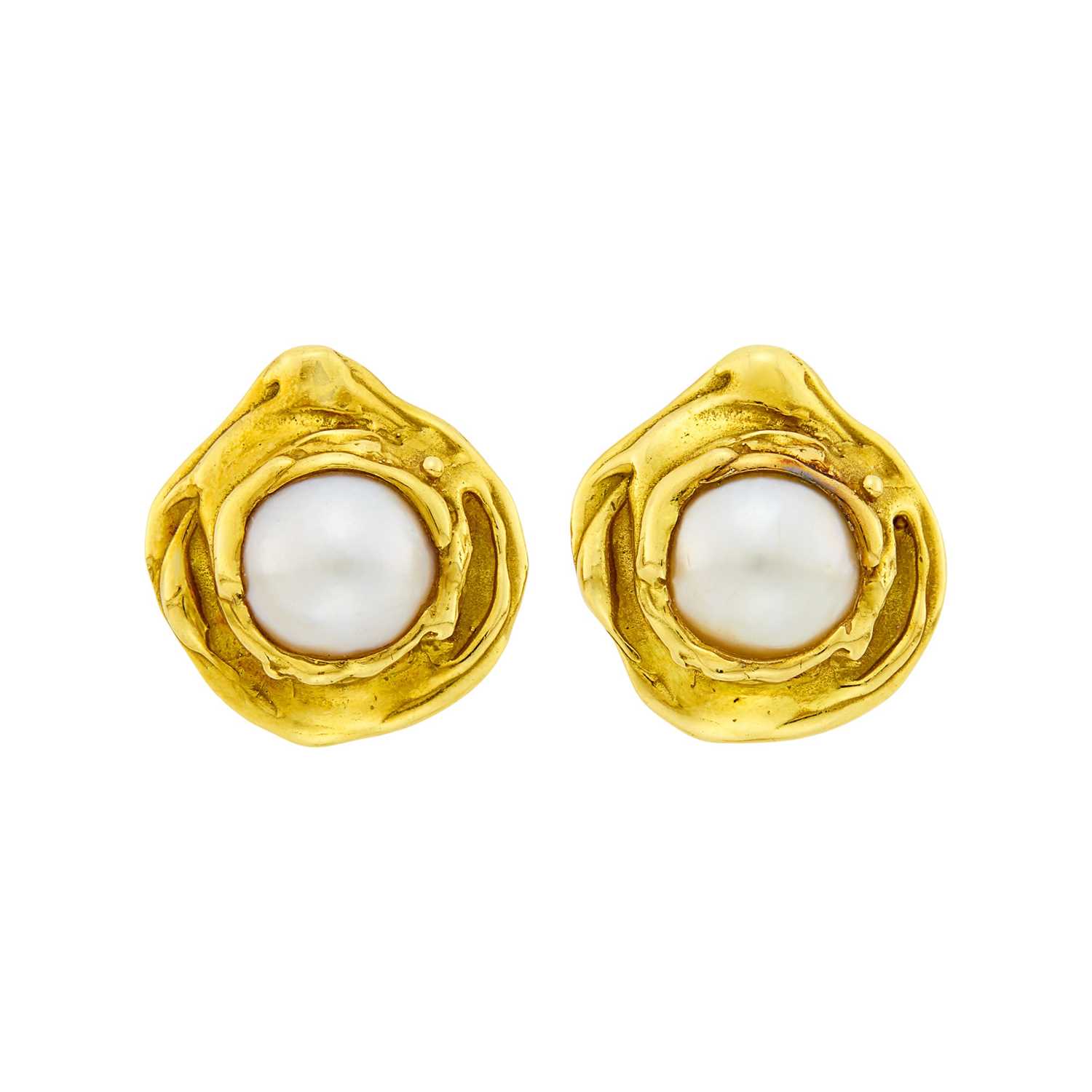 Lot 72 - Elizabeth Gage Pair of Gold and Mabé Pearl Earclips
