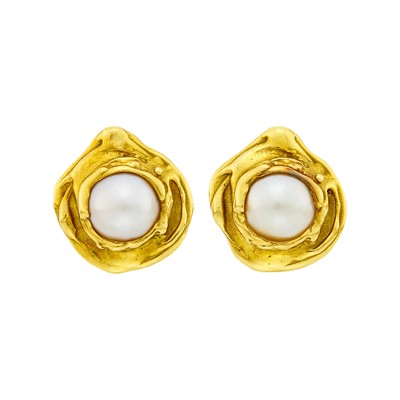 Lot 72 - Elizabeth Gage Pair of Gold and Mabé Pearl Earclips