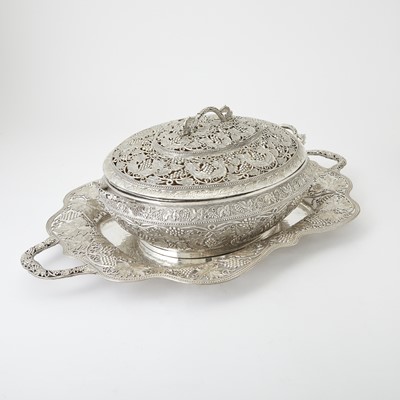 Lot 101 - Indian Silver Covered Soup Tureen and Two-Handled Tray