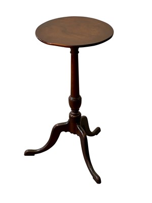 Lot 1065 - Queen Anne Mahogany Candlestand