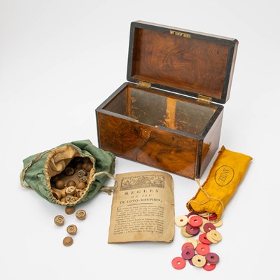 Lot 365 - A classic boxed French Lotto game, fit for a "Dauphin"