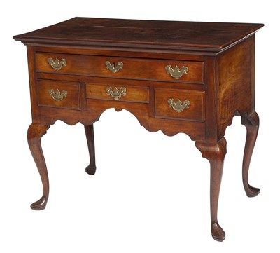 Lot 222 - Queen Anne Cherry Dressing Table