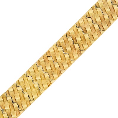 Lot 1106 - Gold Link Bracelet
