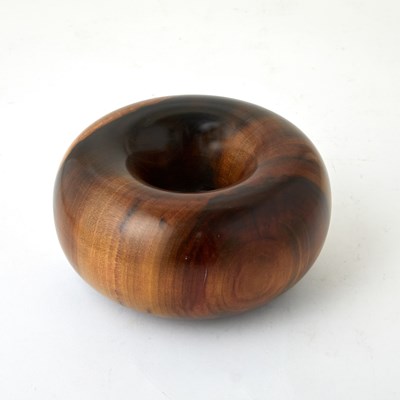 Lot 846 - Edward Moulthrop Turned Tulipwood Vessel