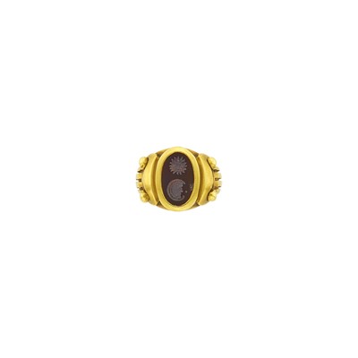 Lot 1019 - Barry Kieselstein-Cord Gold and Garnet Intaglio Ring