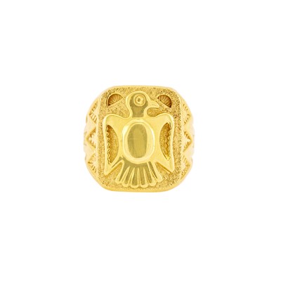 Lot 1060 - Gold Eagle Ring