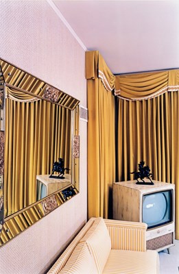 Lot 654 - William Eggleston: Graceland (TV Room), 1984.
