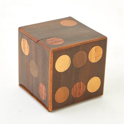 Lot 117 - Rosewood Inlaid Walnut dice-Form Box