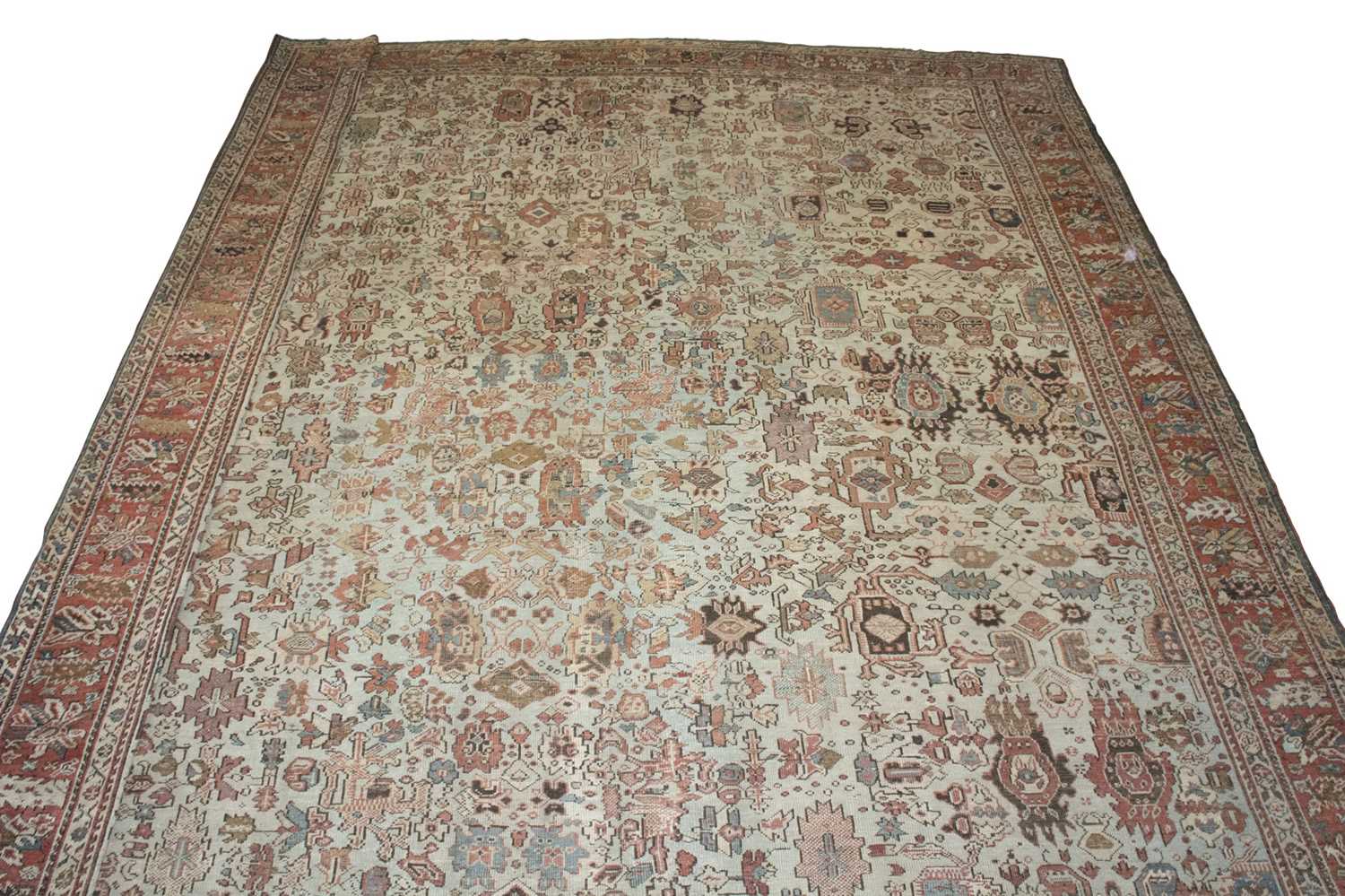 Lot 512 - Ghiordes Carpet