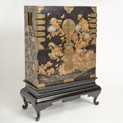 Lot 787 - A Japanese Lacquer Cabinet