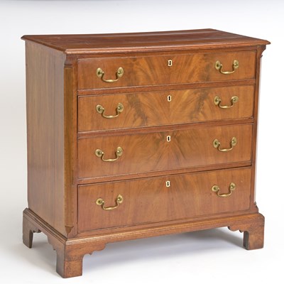 Lot 387 - George III Mahogany Chest of Drawers