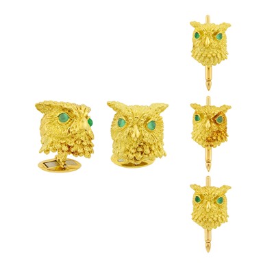 Lot 1036 - Gold and Green Onyx Owl Dress Set