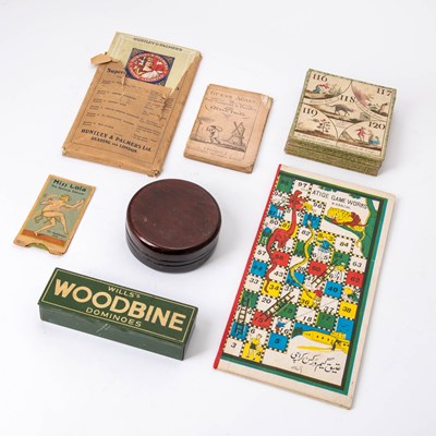 Lot 437 - A group of games and other printed ephemera