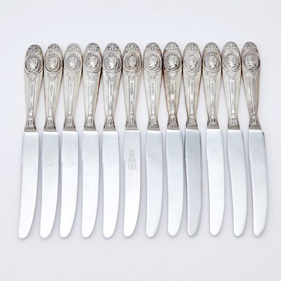 Lot 267 - Set of Twelve Mexican Sterling Silver "Medallion" Pattern Dinner Knives