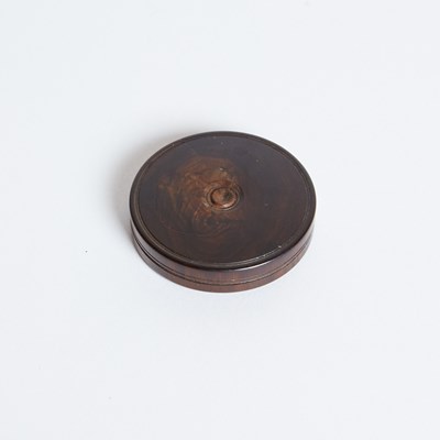 Lot 126 - Queen Victoria's Seal Engraver's Wares Displayed in a Fine, Turned Wood Box