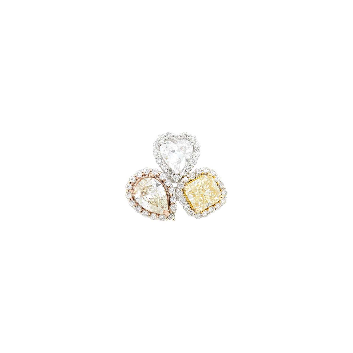 Lot 1152 - Tricolor Gold, Colored Diamond and Diamond Ring