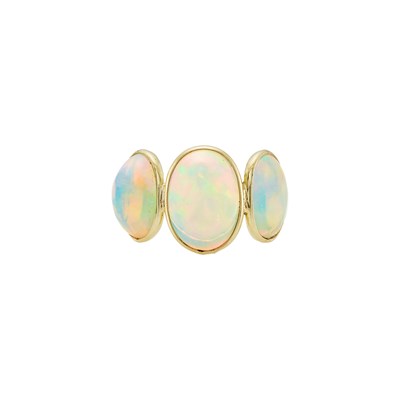 Lot 2012 - Gold and Opal Ring