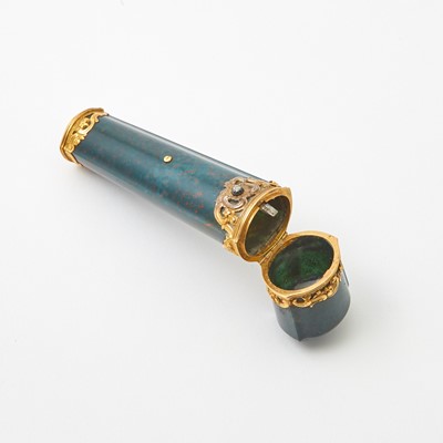Lot 177 - Continental Gold Mounted Bloodstone Etui