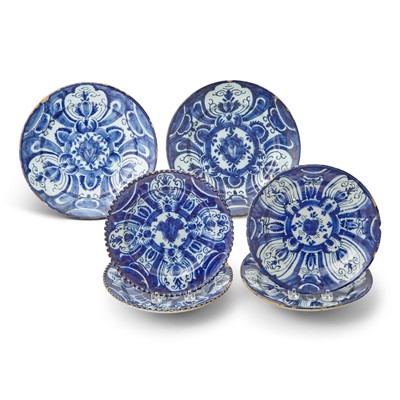 Lot 352 - Six Kraak Style Blue and White Porcelain Plates