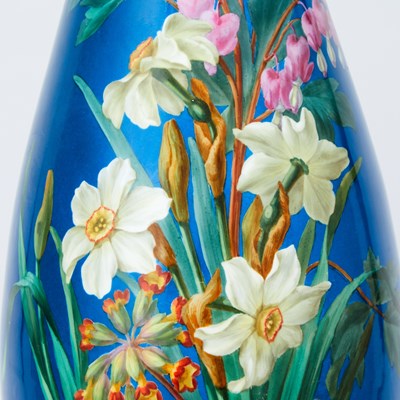 Lot 565 - Important Russian Porcelain Vase