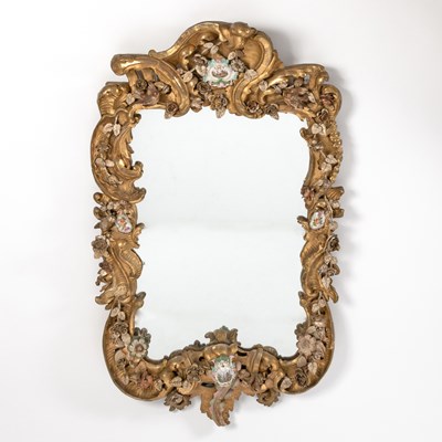 Lot 192 - Rococo Style Carved Giltwood and Porcelain Mounted Mirror