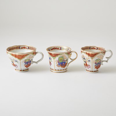 Lot 290 - Chamberlains Worcester 'Bengal Tiger' Porcelain Partial Tea Service