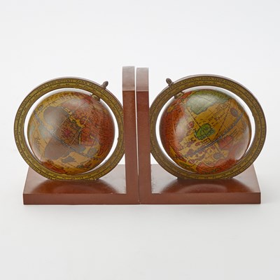 Lot 181 - Pair of globe bookends