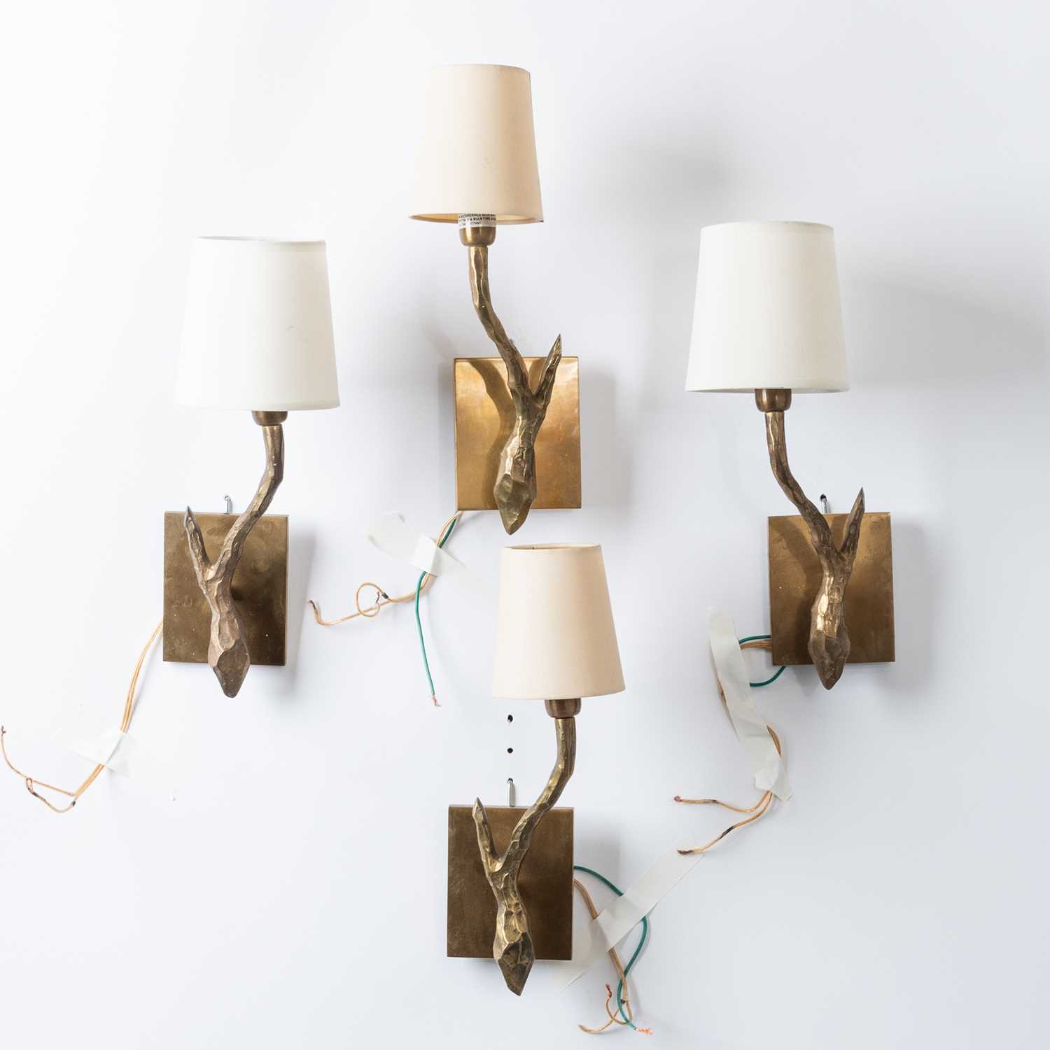 Lot 847 - Set of Four Vaughan Designs Gilt-Brass Single-Arm Wall Lights