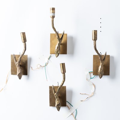 Lot 847 - Set of Four Vaughan Designs Gilt-Brass Single-Arm Wall Lights