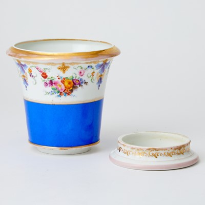 Lot 677 - Russian Porcelain Cache Pot