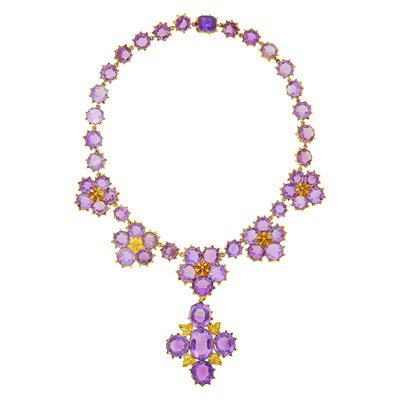 Lot 1086 - Antique Gold and Amethyst Necklace