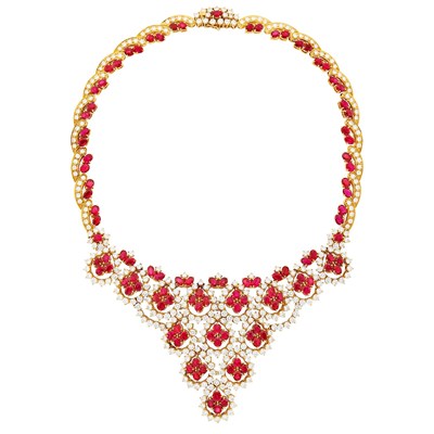 Lot 113 - Gold, Ruby and Diamond Necklace