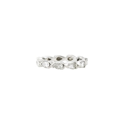 Lot 2235 - Platinum and Diamond Band Ring