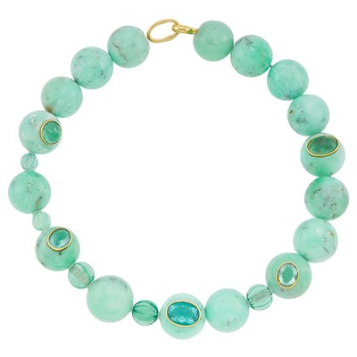 Lot 1034 - Gold, Chrysoprase and Fluted Flourite Bead Necklace with Silver-Gilt Clasp