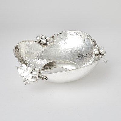 Lot 219 - South American Sterling Silver Fruit Bowl