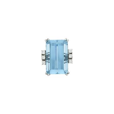 Lot 36 - White Gold, Aquamarine and Diamond Ring