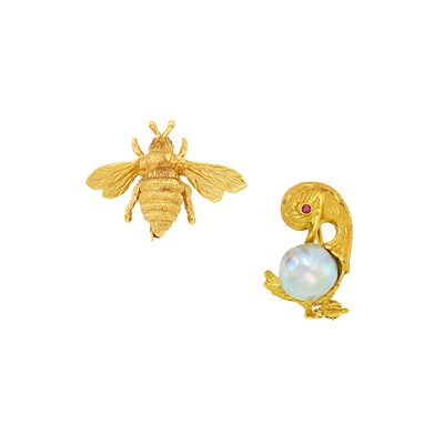 Lot 1247 - Gold Bumble Bee Pin and Gray Baroque Cultured Pearl Duck Pin