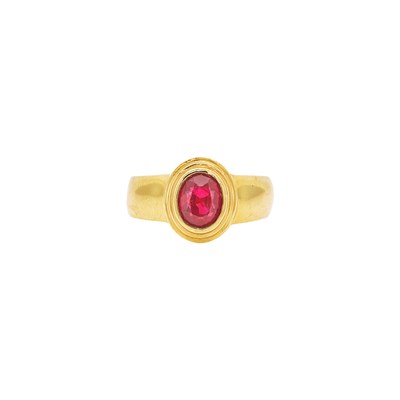 Lot 154 - Gold and Ruby Ring