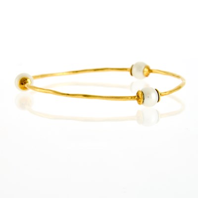 Lot 1206 - Ippolita Gold and Cultured Pearl Bangle Bracelet