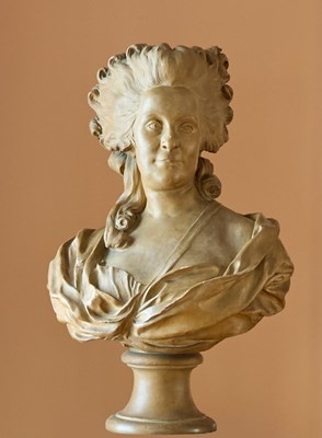 Lot 236 - French Terracotta Bust of a Lady