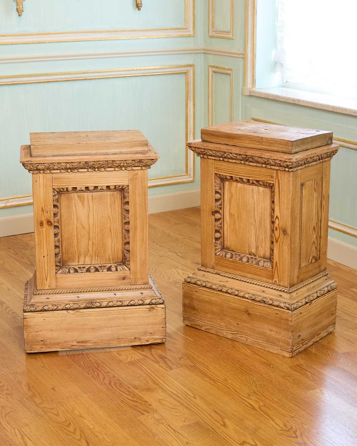 Lot 353 - Pair of English Georgian Carved Pine Pedestals