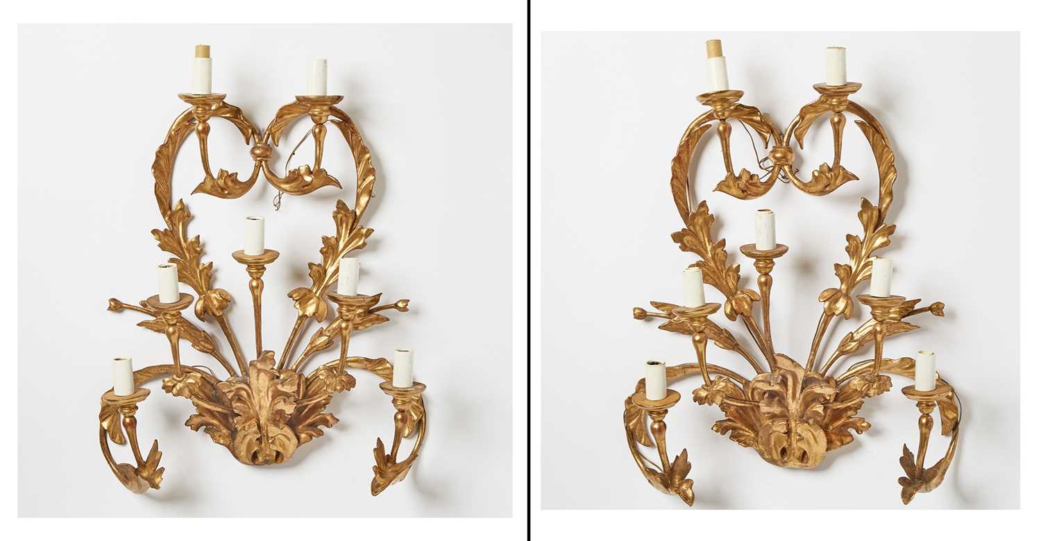 Lot 283 - Pair of Italian Giltwood Seven-Light Sconces