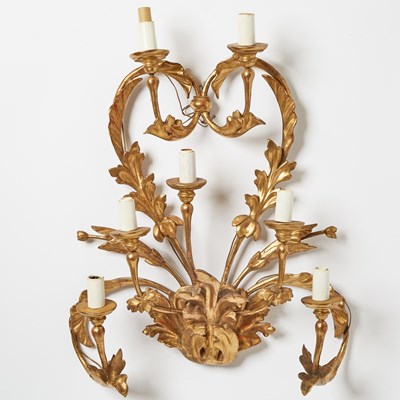 Lot 283 - Pair of Italian Giltwood Seven-Light Sconces